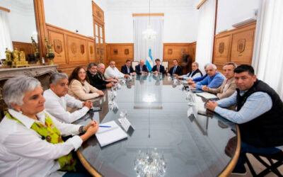 Al final el Gobierno traicionó a la CGT e incluyó la reforma laboral en la Ley Bases que intentará aprobar en la madrugada del Día del Trabajador