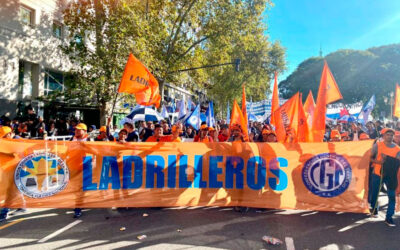 La UOLRA participó de la histórica y multitudinaria marcha para defender la Universidad Pública Argentina