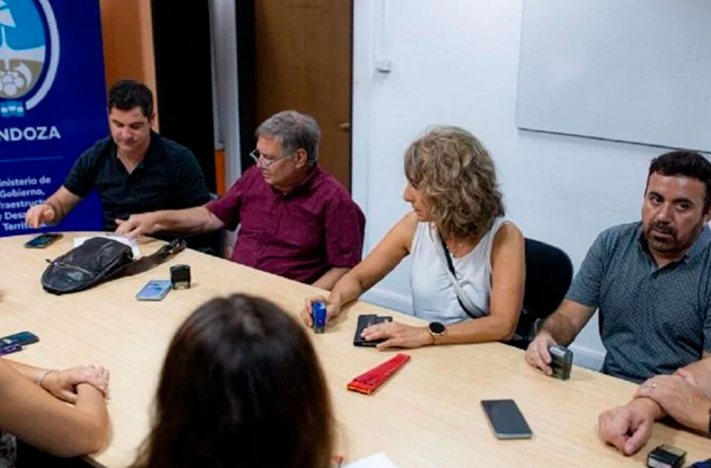 La grave acusación de Ampros contra el Gobierno y el gremio ATE