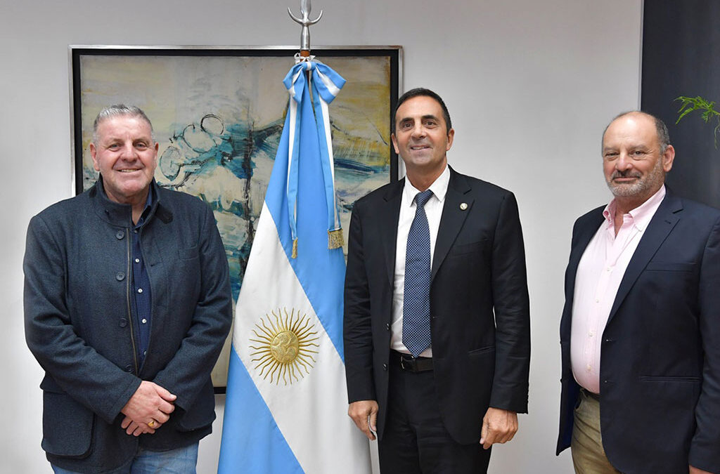Petroleros presentaron demandas y preocupaciones del sector al Secretario de Trabajo