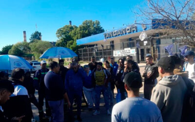 Despidos masivos en otra empresa pública: los empleados denuncian que la quieren vaciar para venderla barata