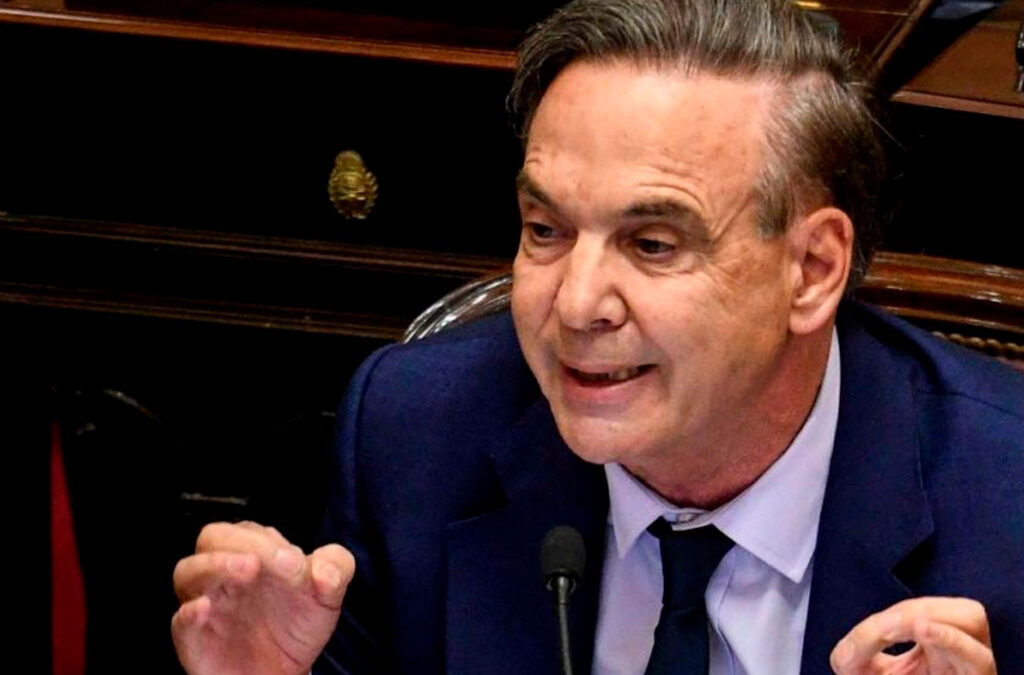 Pichetto adelantó que no votará a favor de la reforma laboral de la UCR: «¿Nadie sabe la historia en este país? Me refiero a la ley Mucci y después la ley Banelco también”