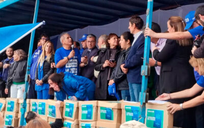 Bancarios movilizó al Congreso, entregó un millón de firmas en defensa del Nación y recibió la noticia esperada