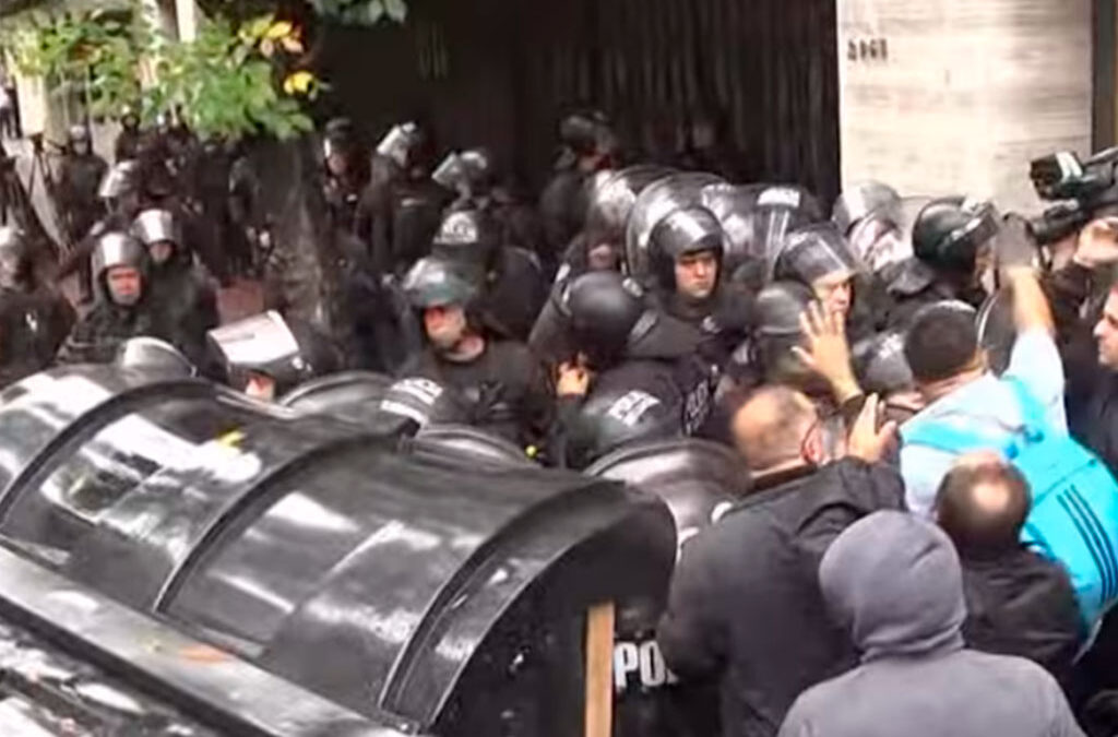 Una interna de la uta fue lo que desencadenó los incidentes entre los colectiveros y la policía
