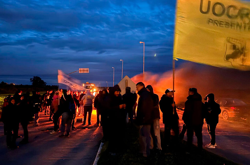 La UOCRA profundiza protestas en Zárate por el despido de 570 trabajadores de la obra nuclear Carem
