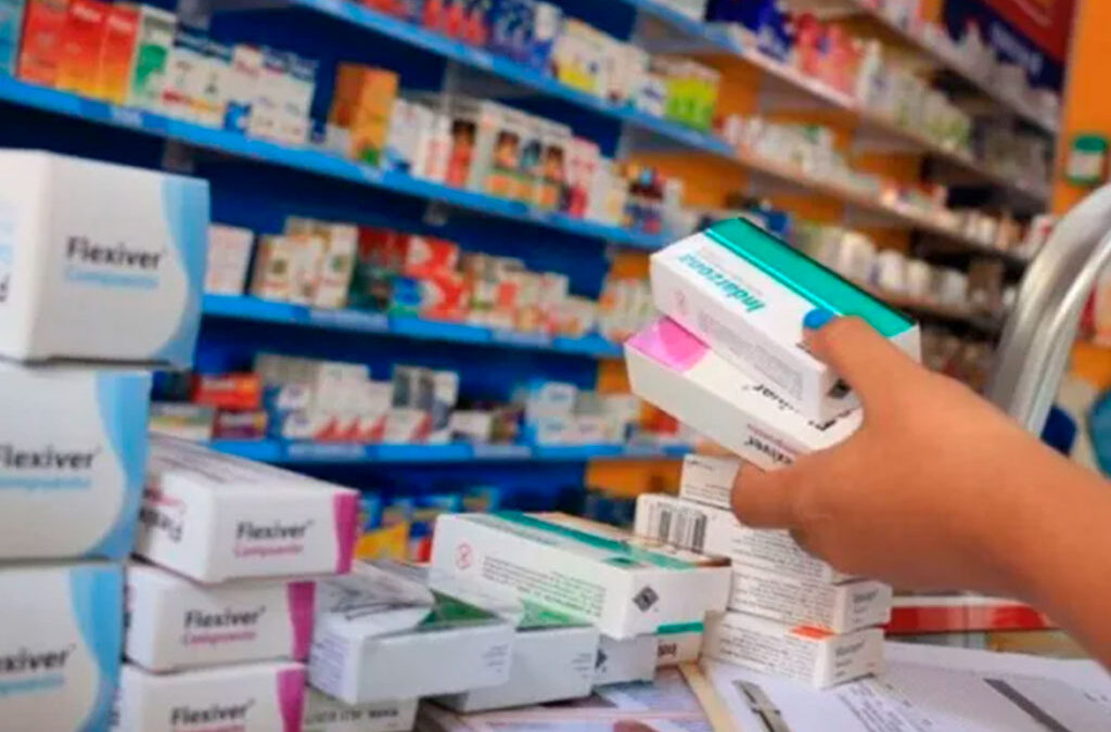 Farmacéuticos y bioquímicos acordaron un piso salarial de $1.550.000 desde junio