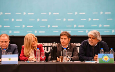 Axel Kicillof se apoya en la CGT en medio de la discusión por la Ley Bases e impulsa el paro general