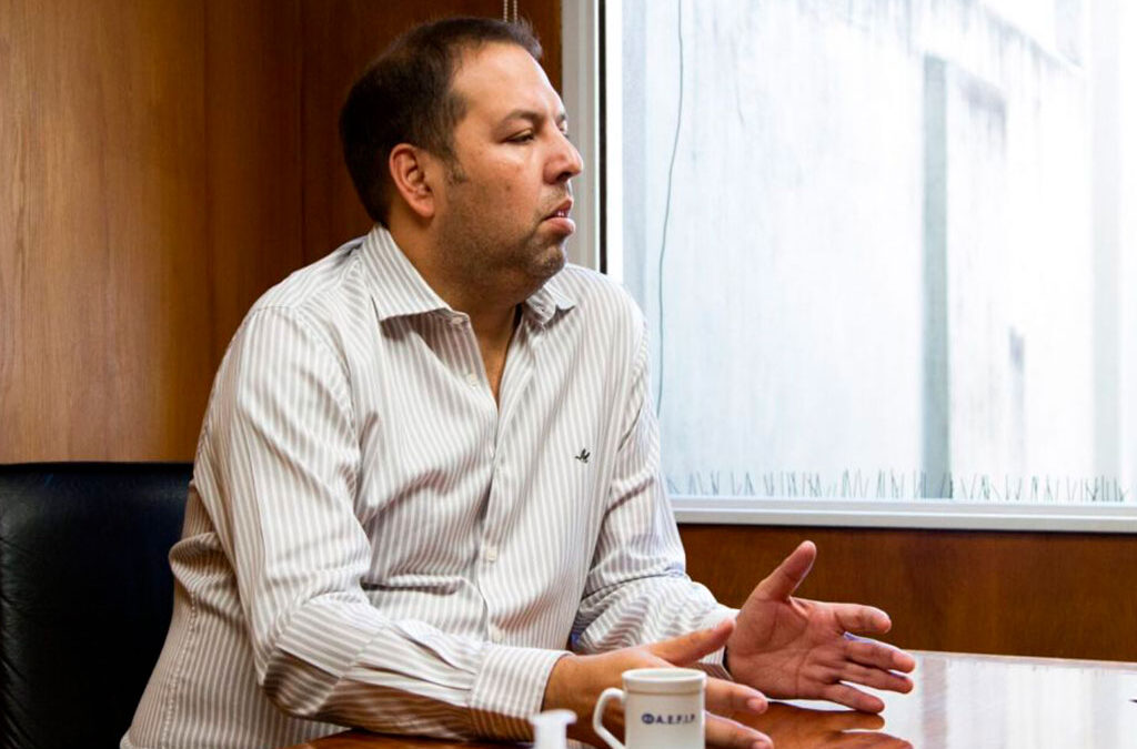 Pablo Flores: «Creemos que la Ley Bases busca aumentar el empleo en negro como política de estado, como modo de empujar los salarios a la baja»