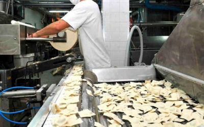 Trabajadores de pastas frescas acuerdan una suba salarial del 61%