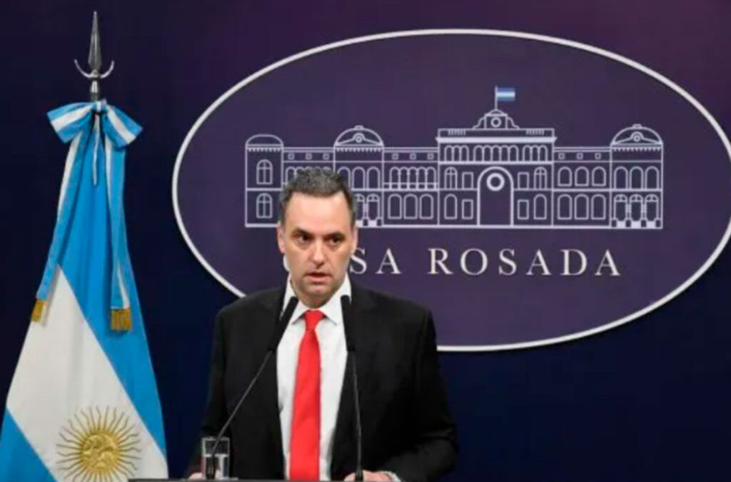 Manuel Adorni y su pasado oculto como sindicalista