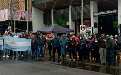 Misiones: no hubo acuerdo con los policías acuartelados y sigue el acampe