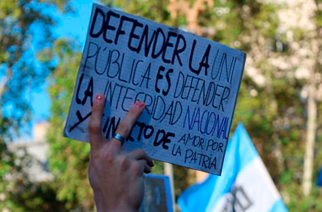 Estudiantes y docentes de la UNR realizarán una marcha de antorchas para pedir más presupuesto