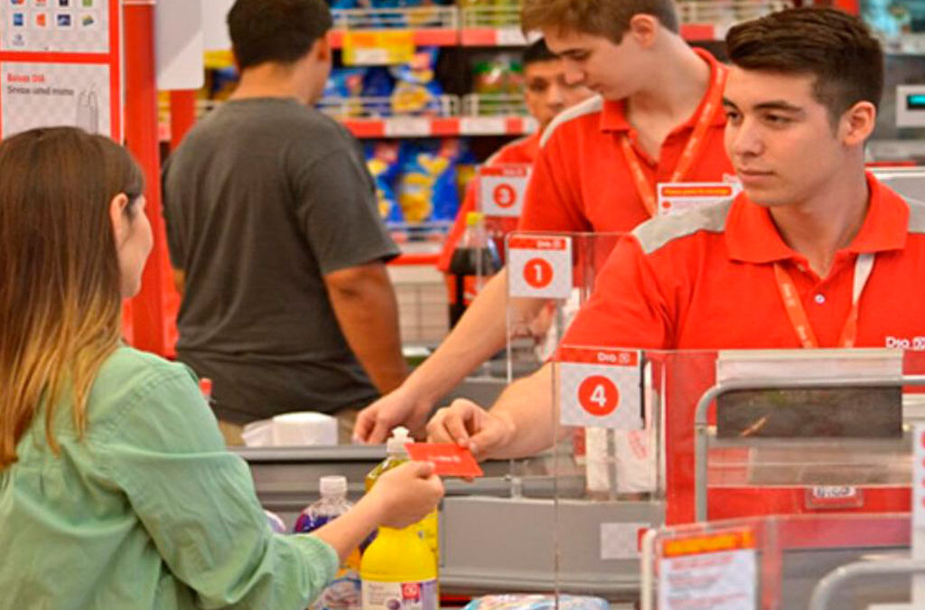 Empleados de Comercio: luego del aumento, ¿Cuánto cobra un cajero en junio?