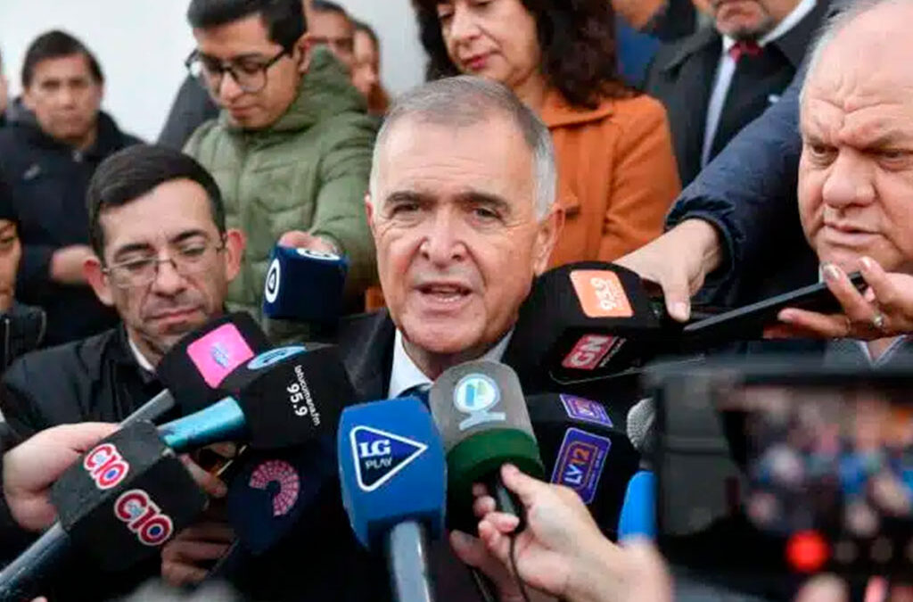 Jaldo destacó los acuerdos salariales alcanzados con docentes, ATSA y Subsidio