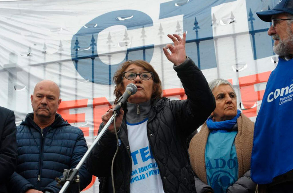 Gremios docentes destacaron la contundencia del paro y el Gobierno confirmó que no convocará a paritaria nacional