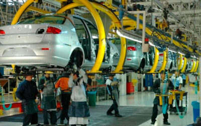 La recesión siguió en abril: el índice de producción industrial cayó casi 10 puntos y ya hay impacto en el empleo