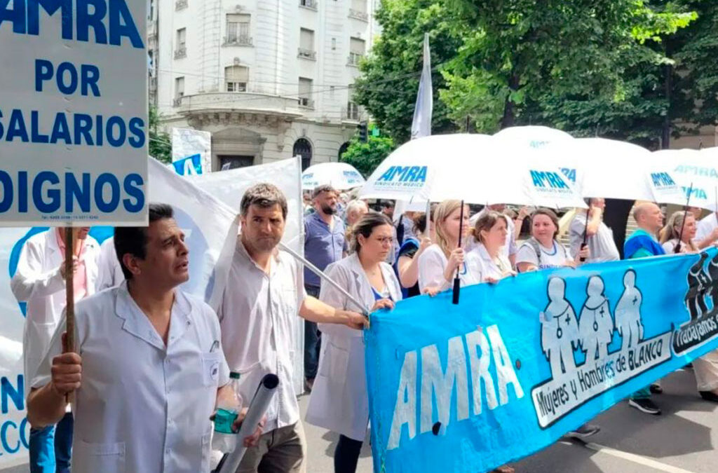 Fuerte denuncia de AMRA sobre la situación laboral de los médicos de IOMA