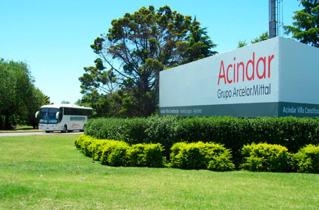 Acindar extiende el parate de la empresa por tres semanas con suspensiones y hay rumores de un sector que pararía por 75 días