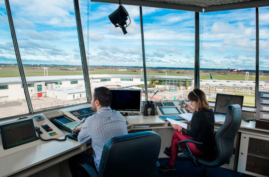 Aeropuertos: Controladores aéreos levantan las medidas de fuerza tras alcanzar un acuerdo salarial