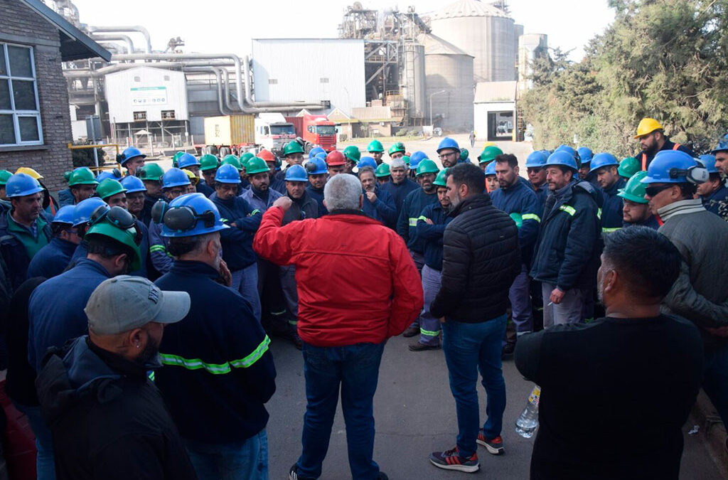Aceiteros convocó a una huelga nacional por tiempo indeterminado contra la Ley de Bases