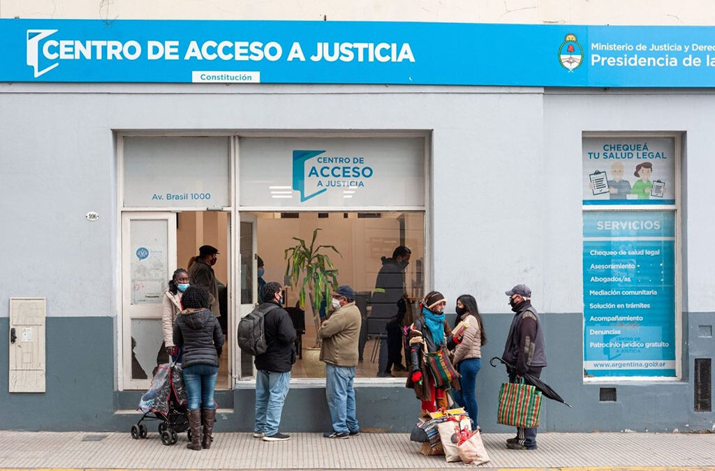 El Gobierno anunció el cierre de 81 Centros de Acceso a la Justicia (CAJ) y sumaría 400 despidos