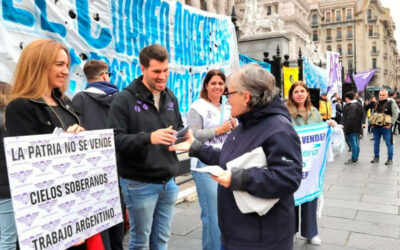 Gremios estuvieron frente al Congreso juntando miles de firmas contra la privatización de empresas públicas