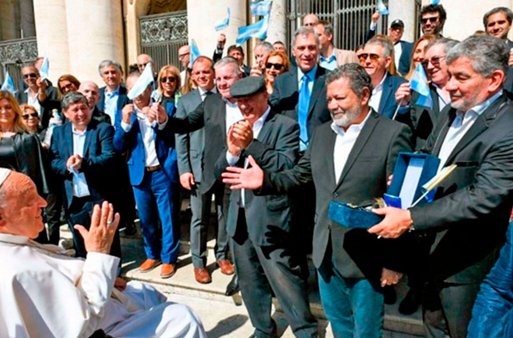 Delegaciones de sindicalistas argentinos fueron recibidas por el Papa Francisco en el Vaticano