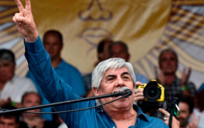 Camioneros cierra su paritaria trimestral y acepta un tope al aporte para sus obras sociales