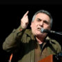 Schmid furioso contra la Ley Bases: “No metan las manos en los bolsillos de los trabajadores”