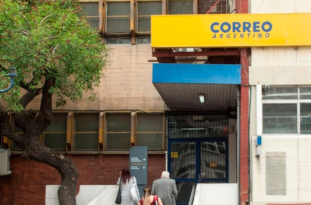 Ya «retiraron» a 4 mil trabajadores del Correo Argentino y ahora buscan recortar las sucursales a menos de la mitad
