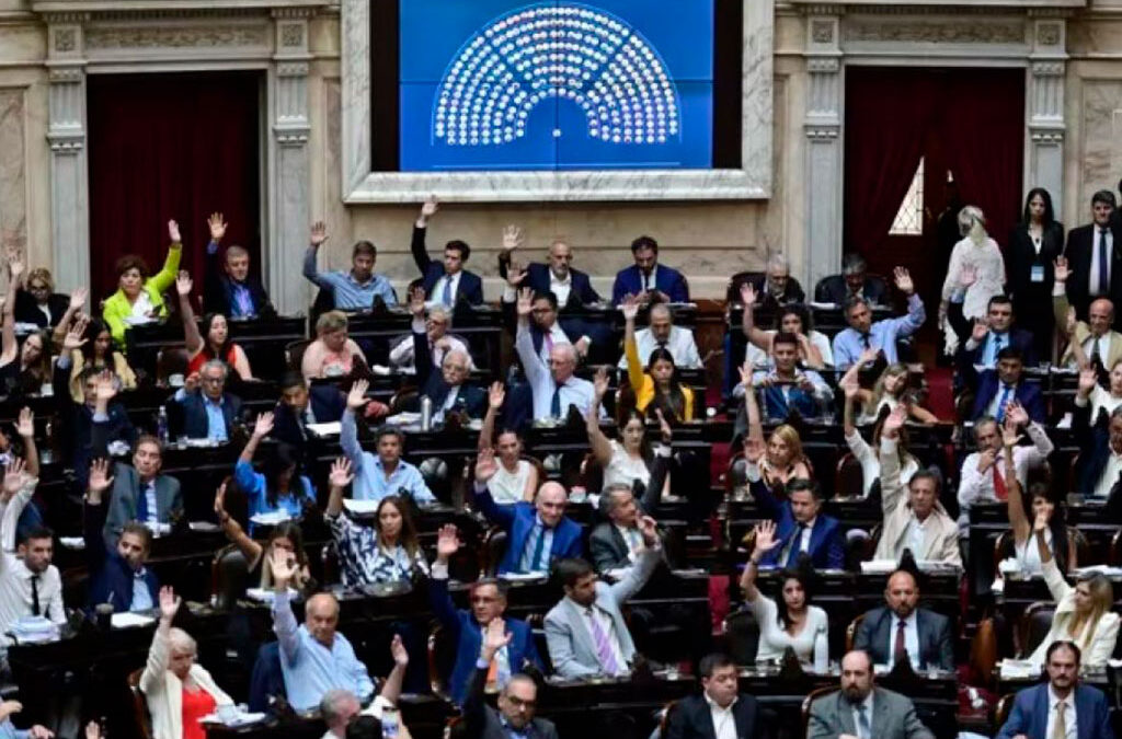 La reforma laboral de Milei quedó más cerca de convertirse en ley, pero hay dudas sobre algunos artículos que irritan a la CGT