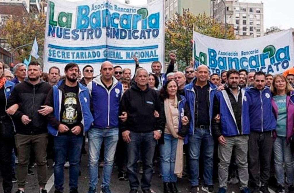 Bancarios rechazan la restitución del Impuesto a las Ganancias y exigen medidas contra grandes evasores
