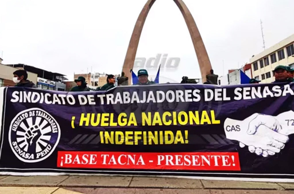 Trabajadores del Servicio Nacional de Sanidad Agraria acatan huelga nacional por segundo día
