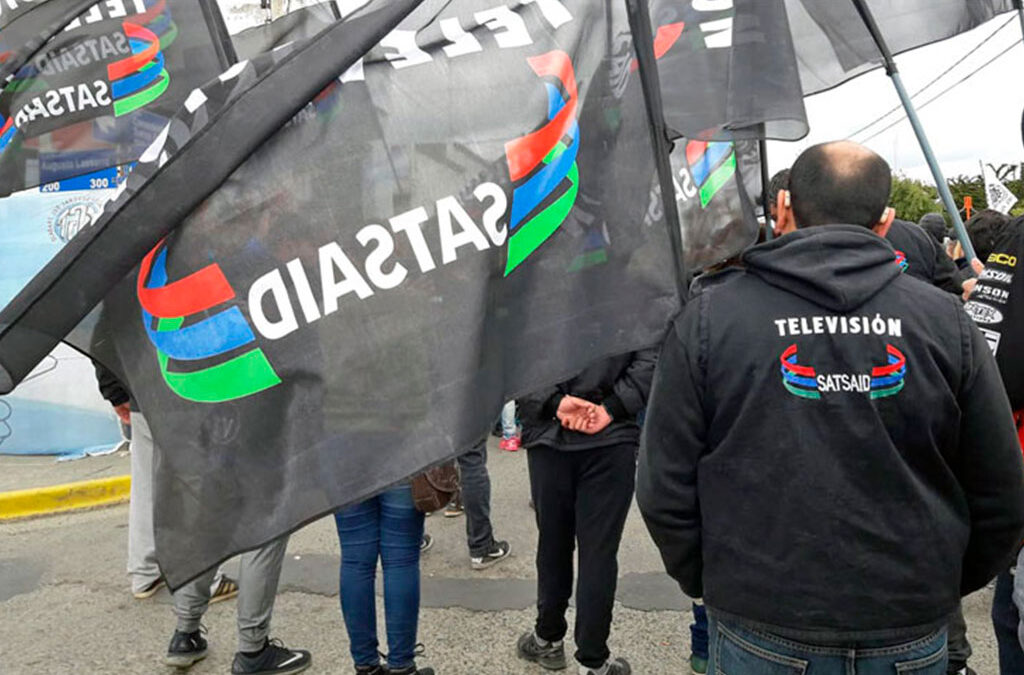 Trabajadores de canales abiertos y productoras definen si aceptan el 10 % de aumento salarial