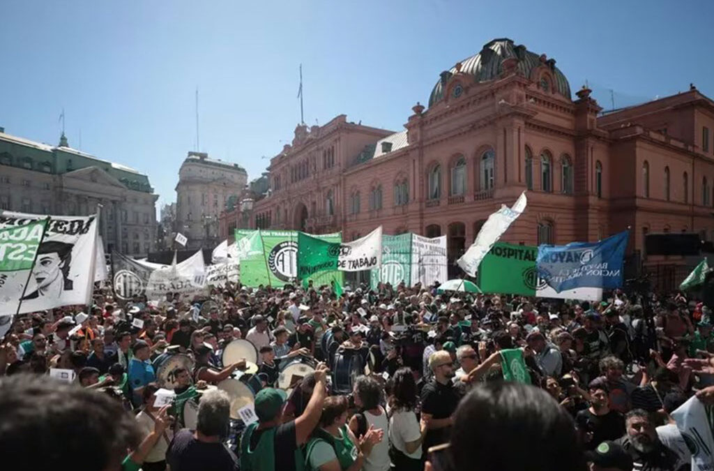 No hubo oferta del Gobierno para los gremios estatales y la paritaria pasó a un cuarto intermedio