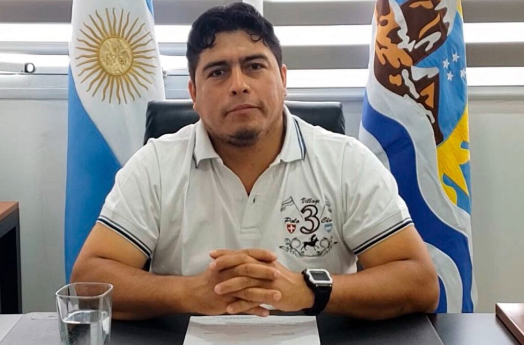 Claudio Vidal, el único gobernador de extracción sindical, todavía no confirmó su presencia en el Pacto de Mayo