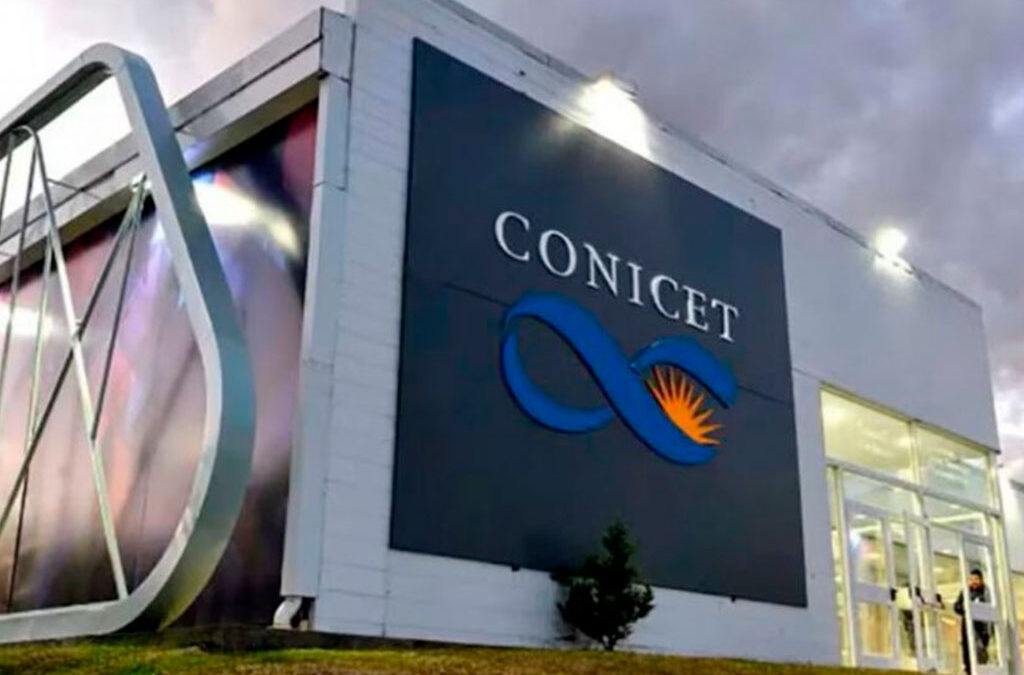 Conicet : por un recorte del gobierno, investigadores a punto de terminar su doctorado deberían irse del país