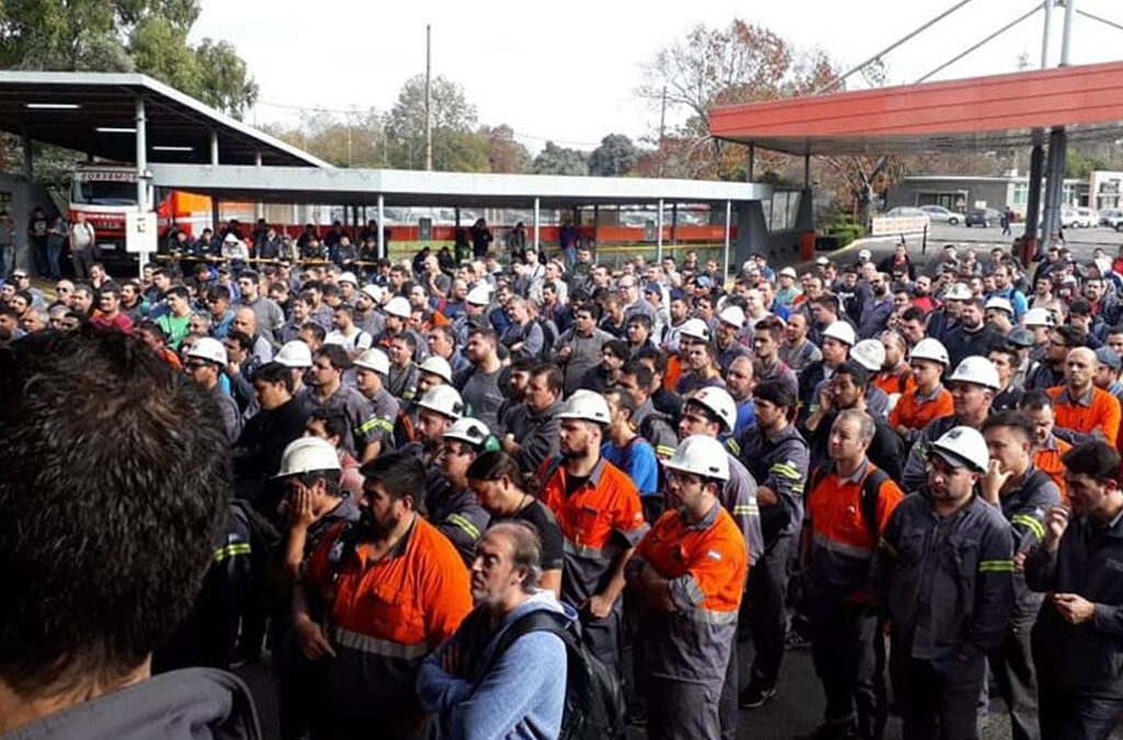 La paritaria siderúrgica suma 8 meses sin acuerdo y la UOM Villa Constitución va a un paro total en Acindar desde el lunes y por tiempo indeterminado