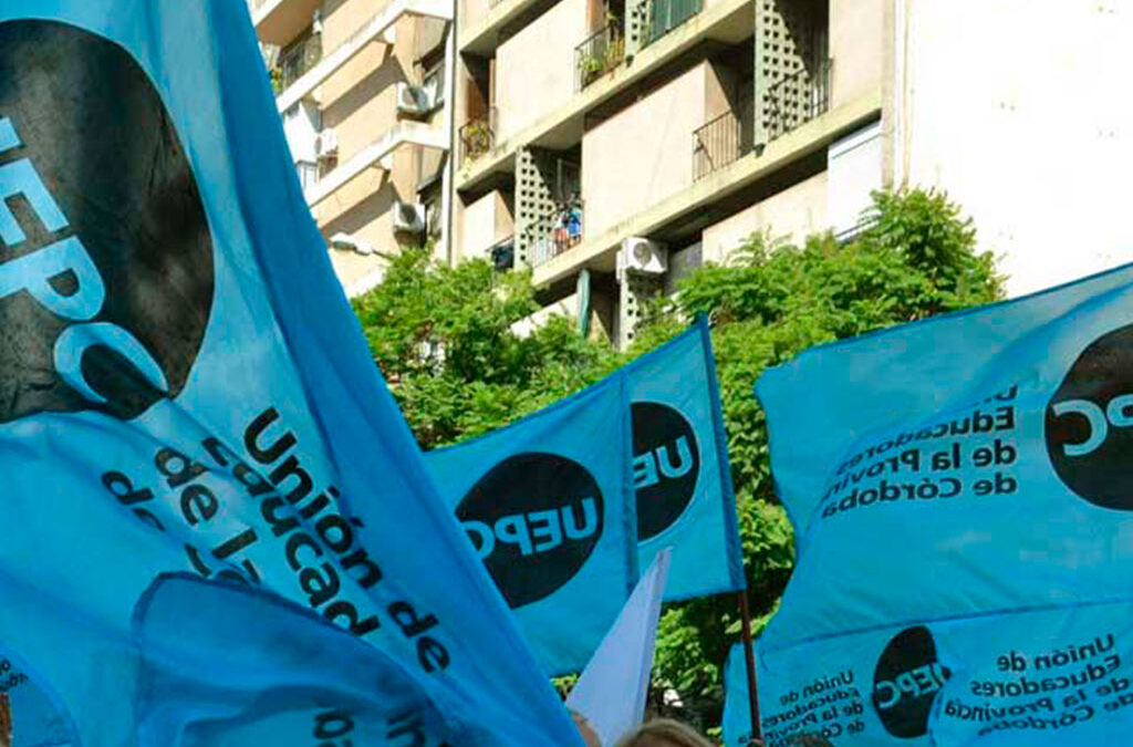 Dolor de cabeza para Llaryora que no logra acordar paritarias con los docentes cordobeses y van a una huelga en el retorno de las vacaciones