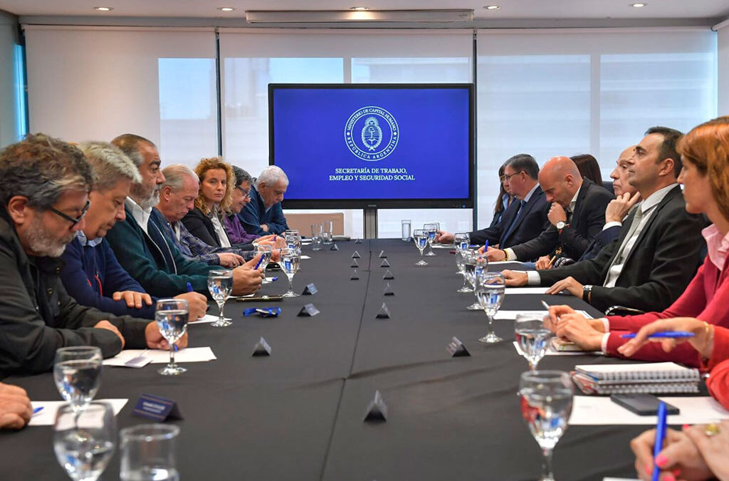 El temor de la CGT tras dialogar con Cordero: qué puntos veta de la reforma laboral y el DNU favorable a Barrionuevo