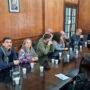 El Gobierno dividió a los estatales y cerró la negociación julio-agosto con bono y porcentaje en dos tramos