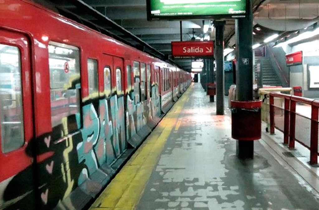 El gremio de metrodelegados paralizó la línea B de subte para reclamar seguridad a Emova ante un nuevo trabajador agredido: «Estos sucesos son cada vez más frecuentes»