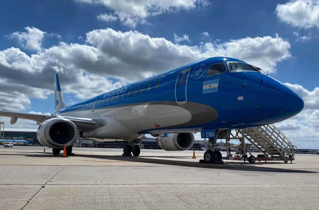 Los sindicatos aeronáuticos APA y APLA rechazaron los retiros voluntarios en Aerolíneas Argentinas, denunciaron engaños y reducción de la flota