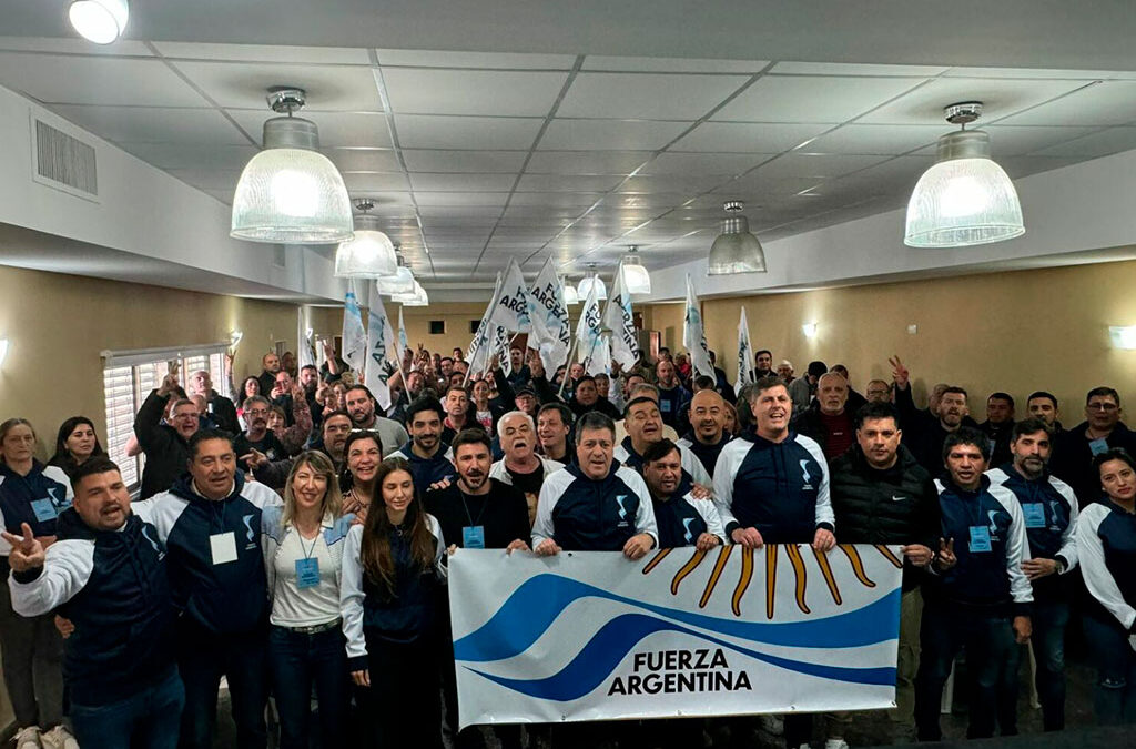 En la sede del gremio textil SETIA, Fuerza Argentina realizó su primer plenario con fuerte presencia sindical y lanzó “5 puntos estratégicos para refundar la Argentina”