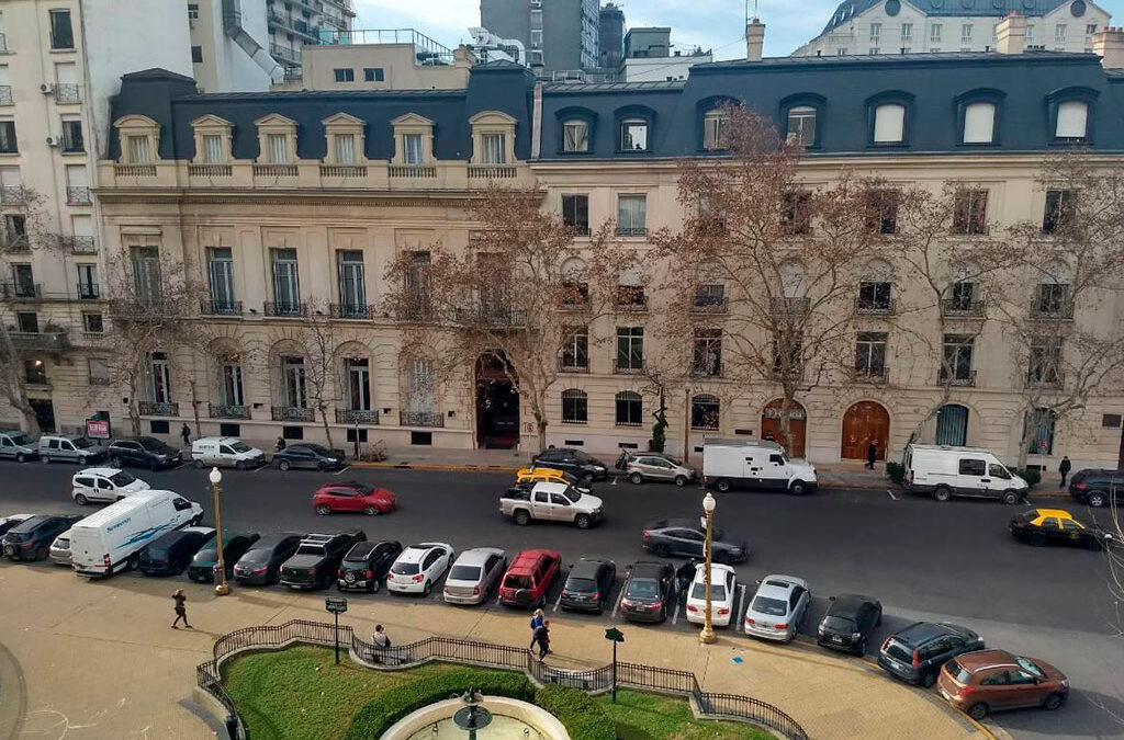 Escándalo en el Jockey Club: Niegan reincorporación a dirigente gremial despedido