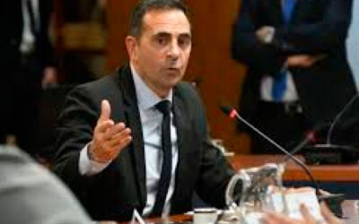 Salario mínimo: centrales obreras denuncian pacto del Gobierno y empresas