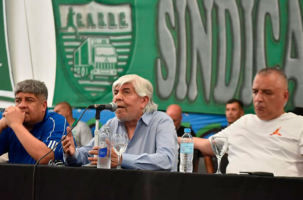 La Federación de Camioneros presentó una cautelar contra la restitución de Ganancias y la reforma laboral de la Ley Bases