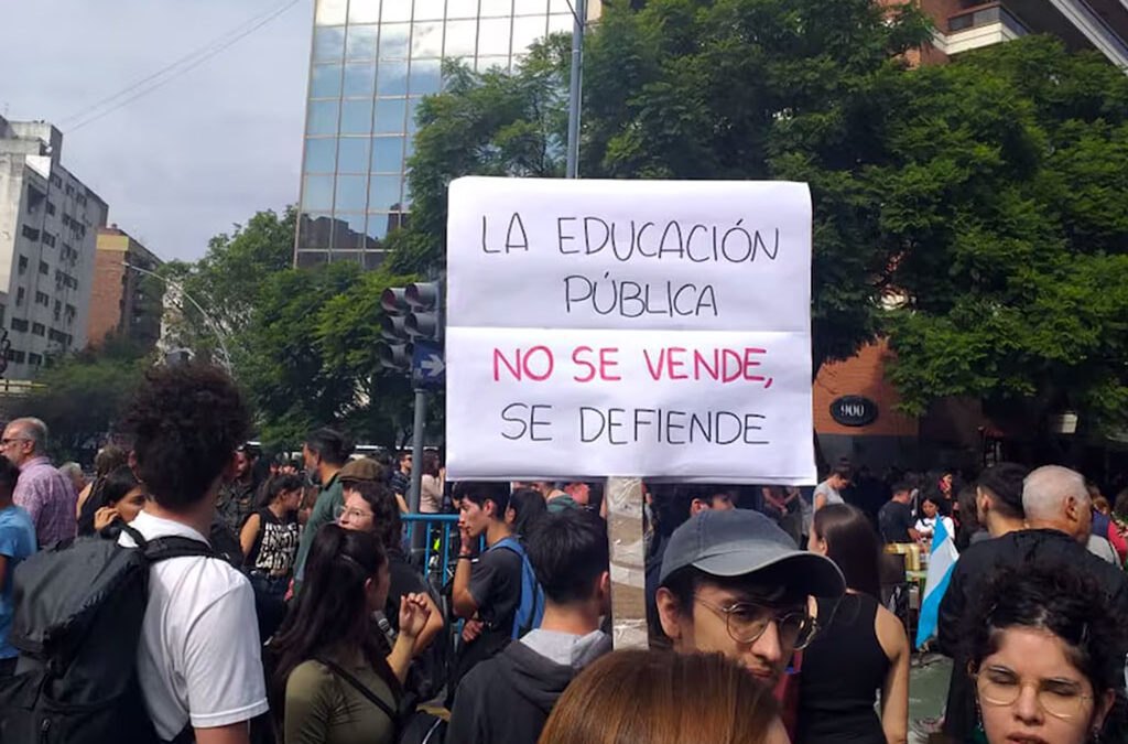 Conflicto docente: Capital Humano asegura que los sueldos subieron 71% este año