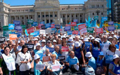 CTERA presenta amparo judicial contra la ley de Impuesto a las Ganancias de Milei