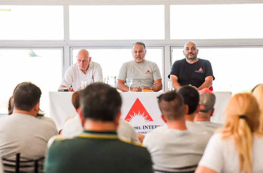 Gustavo Rossi, el líder de UECARA, sale a hacer mileísmo sindical: «Debemos garantizar esa seguridad jurídica, incorporar el cese laboral, la reconversión laboral y el home office»